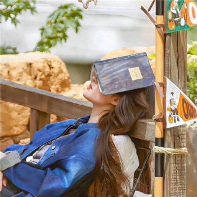 签约艺人卷入潜规则风波，品牌连夜解约，整整一周引热议